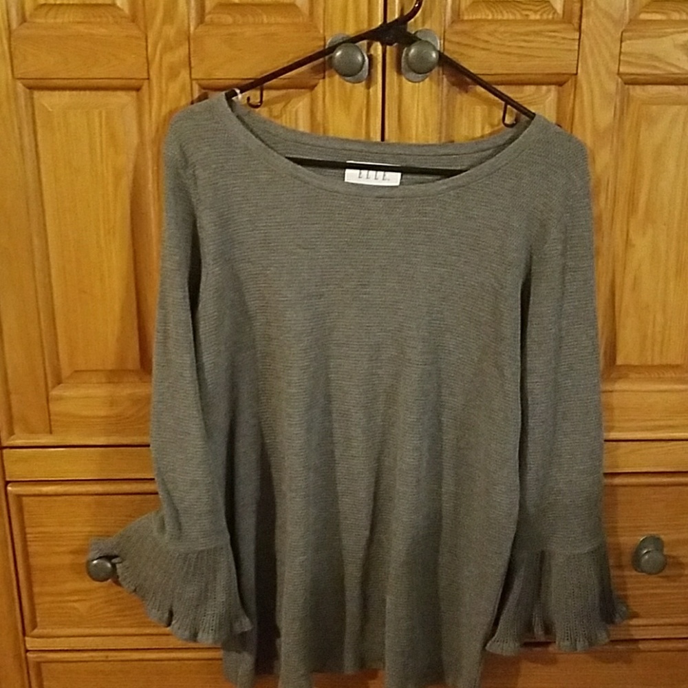 Lightweight sweater